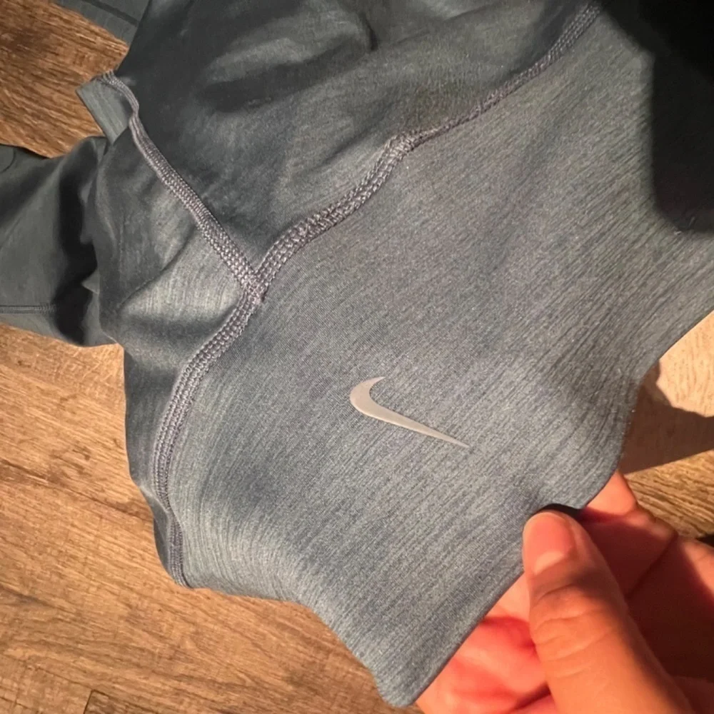 Nike preloved grey super
